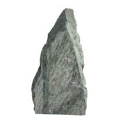 Sierbestrating-limburg-tuinvariant-Obelisk Verde Serpentino 100-150 cm (2000 kg/kist)