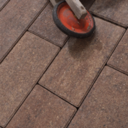 Sierbestrating-limburg-tuinvariant-Facetta Nueva Allure 21x10,5x8 cm marmo marone