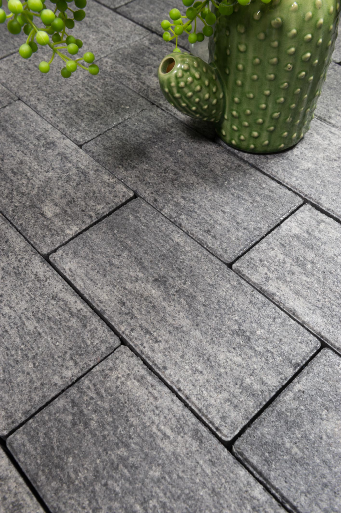 Sierbestrating-limburg-tuinvariant-Facetta Nueva Allure 21x10,5x8 cm marmo nero