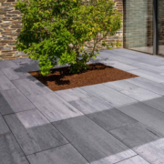 Sierbestrating-limburg-tuinvariant-GA Naturelle 60x60x5 cm vlak marmo bianco