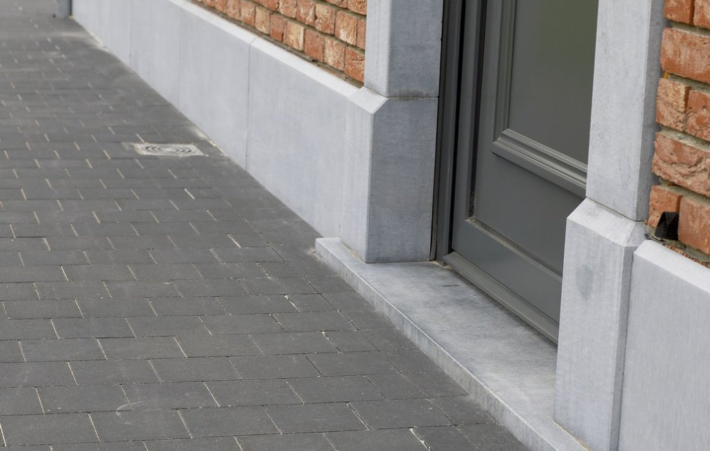 Sierbestrating-limburg-tuinvariant-Carreau 15x15x6 Carbon Intense