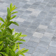 Sierbestrating-limburg-tuinvariant-Cassaia 15x15x6 Nuance: LET OP: deze voorraad is ROOD-ZWART