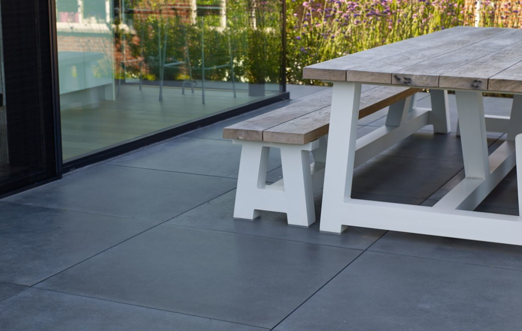 Sierbestrating-limburg-tuinvariant-Boordsteen Smooth 100x15x6 Blue Velvet