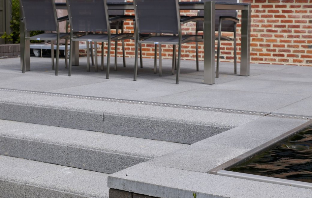 Sierbestrating-limburg-tuinvariant-Rockstone Megatrap 50x15x40 Cm Blue Steel Intense