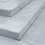 Sierbestrating-limburg-tuinvariant-Megasmooth Trap Hoekstuk 40x15x40 Grey Velvet