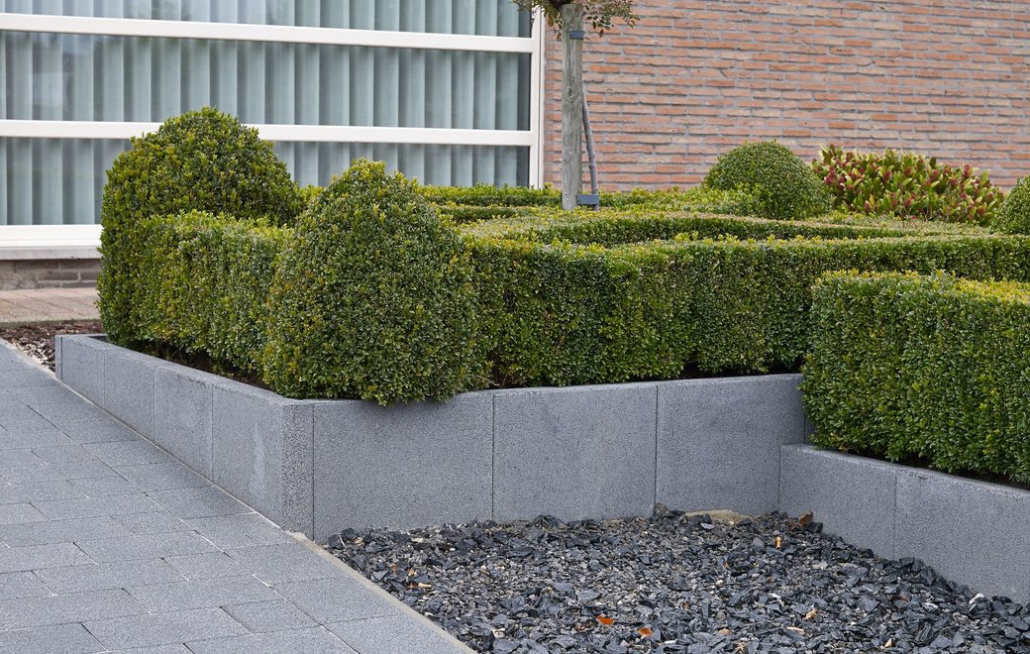 Sierbestrating-limburg-tuinvariant-Rockstone Mega-Palissadeband 50x50x8 Cm Blue Steel Intense