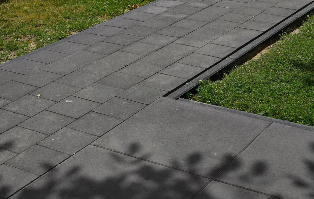 Sierbestrating-limburg-tuinvariant-Band 100x20x6 H/B Turf Intense