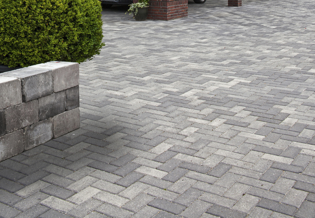 Sierbestrating-limburg-tuinvariant-Komo BKK 20.9x10.4x8 cm Grijs Zwart mach.pak